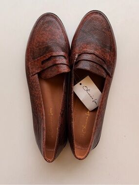 Unisex Brown Textured Penny Loafers - Italian Design-Stylish Everyday Slip-Ons